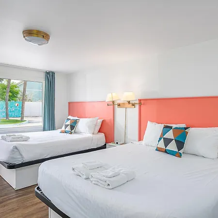 Royal Palms Motel-2