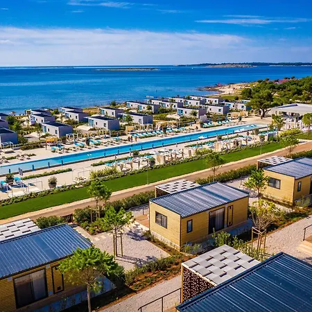 Arena Grand Kazela Camping Homes-2