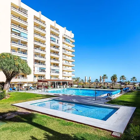 Hotel Apartamentos Pyr Fuengirola-2