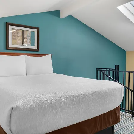 Best Western Plus Traverse City-2