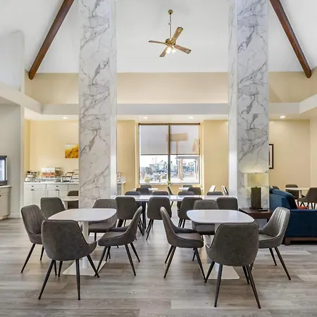 Comfort Inn & Suites Near Fallon Naval Air Station-3
