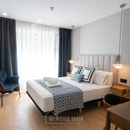 Hotel Central By Myhousespain-3