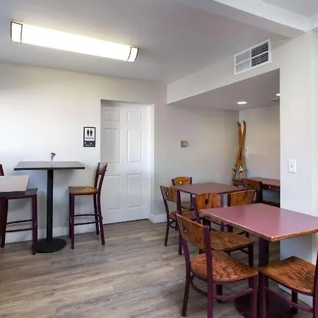 Econo Lodge Inn & Suites Durango-2