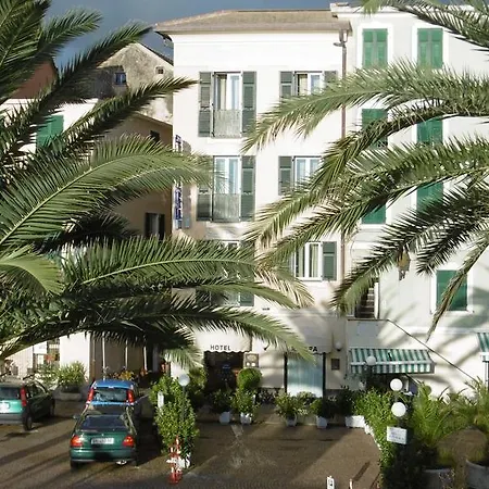 Hotel Riviera-2