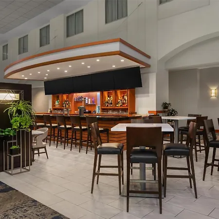 Embassy Suites Boston At Logan Airport-3