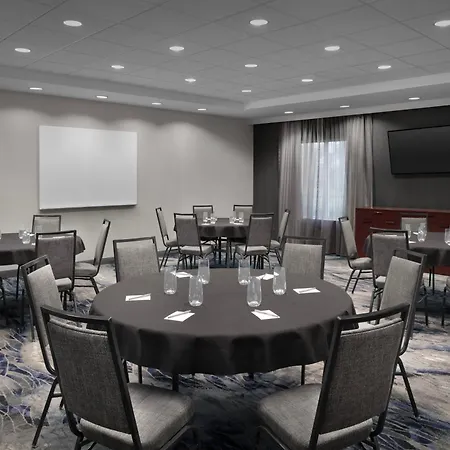 Fairfield Inn & Suites By Marriott Rogers-2