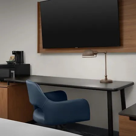 Fairfield Inn & Suites By Marriott Rogers-3