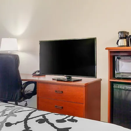 Sleep Inn & Suites Milwaukee Airport-2