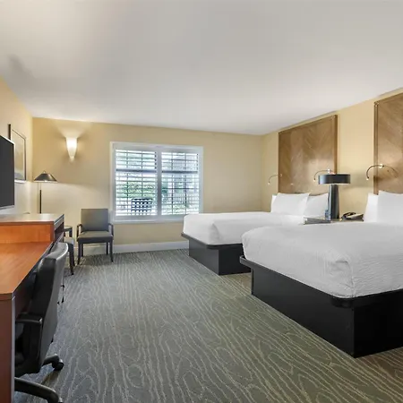 Best Western Plus Stevenson Manor-3