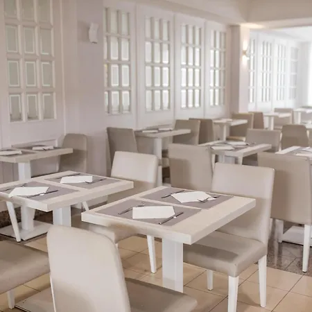 Servatur Waikiki-3