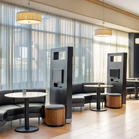 Courtyard By Marriott Baldwin Park-2