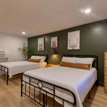 Timberlodge Inn-3