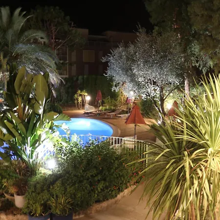 La Villa Roseraie , Hôtel Familial OUVERT TOUTE L'ANNEE-3