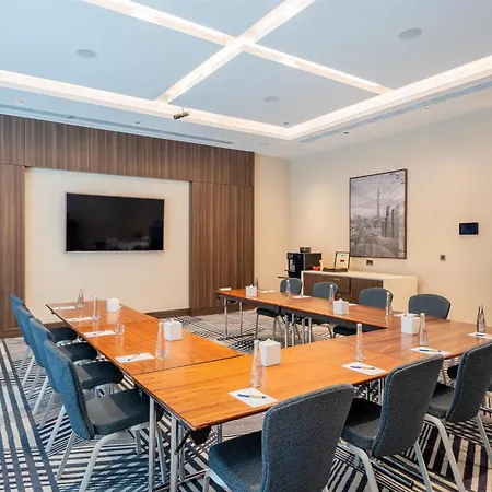 Hampton By Hilton Dubai Airport-3