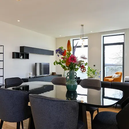 12, Apartments, 4-6 Pers, Central, Stunning View, Near Supermarket & Public Transport-3
