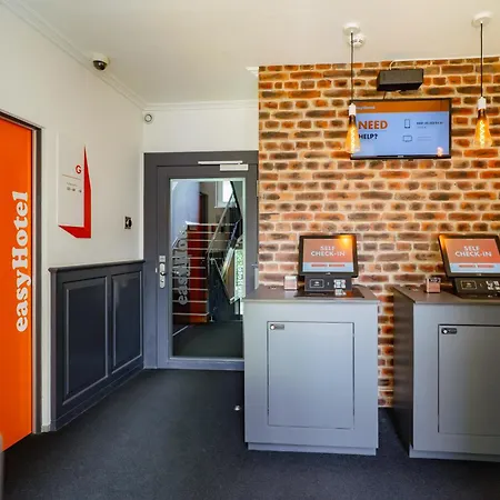 easyHotel Zürich City Centre-2