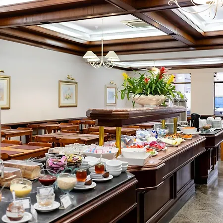 Hotel Carlton Plaza-3