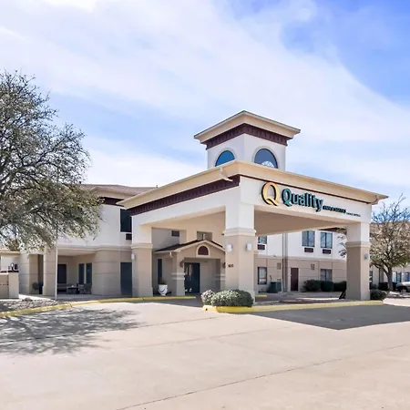 Quality Inn & Suites - Granbury-3