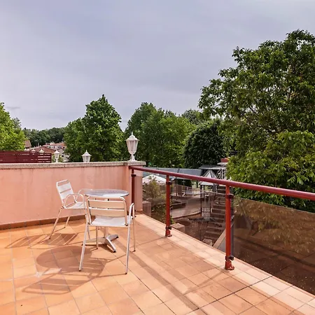 Hotel La Perla D'Olot-3