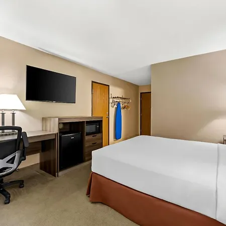 Super 8 By Wyndham Elgin-2