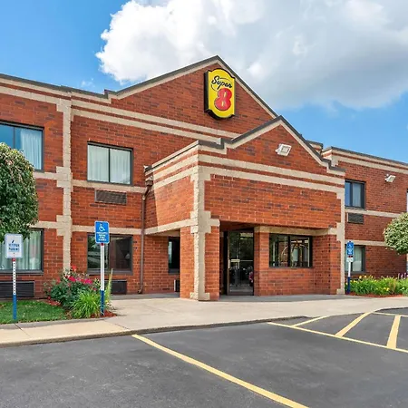 Super 8 By Wyndham Elgin-3