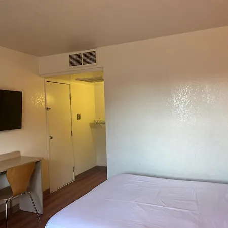 Motel 6 Fort Collins, Co-2