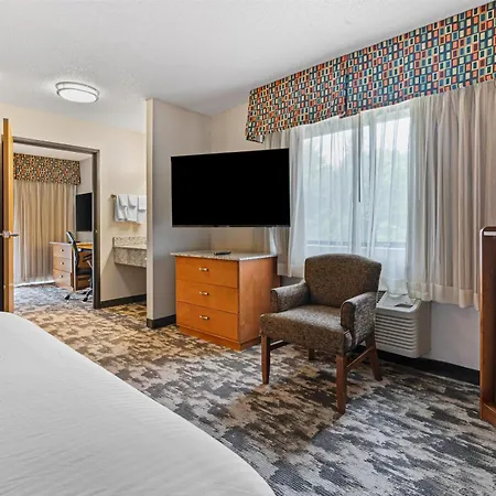 Best Western Ambassador Inn & Suites-3