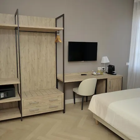 Bergamo Inn 43-3