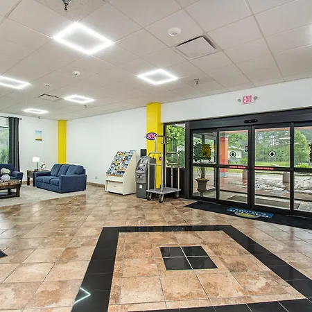 Days Inn & Suites By Wyndham Mt Pleasant-2