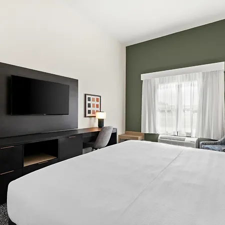 Spark By Hilton Panama City Beach-3