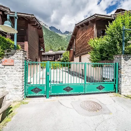 Eden Hotel, Apartments And Chalet Chamonix Les Praz-2