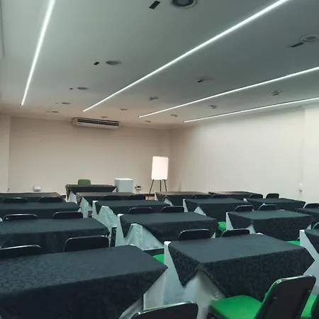 Hotel Golden Park Uberaba By Nacional Inn-2