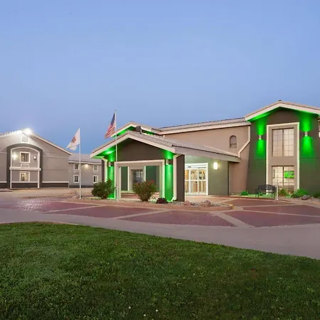 La Quinta Inn By Wyndham Champaign-3