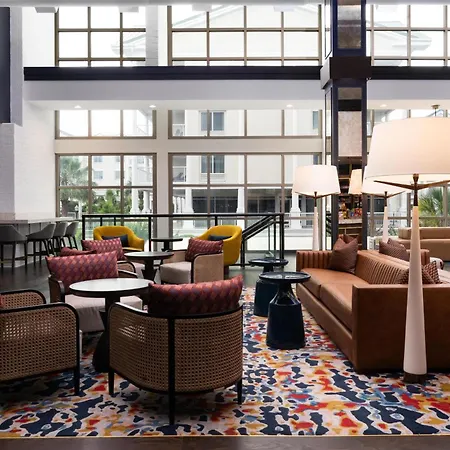 Hilton Garden Inn Charleston Waterfront/Downtown-3