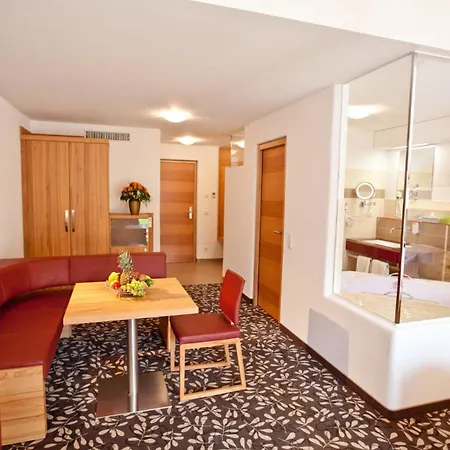 Hotel und Appartementhof Waldeck-3