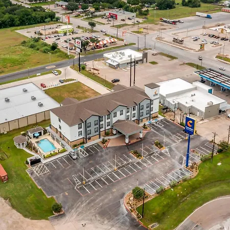 Comfort Inn & Suites Schulenburg-2