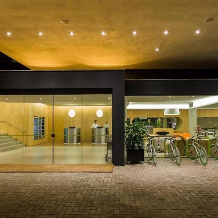 Dmax Hotel-3