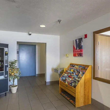 Motel 6 Omaha - Iat West-3