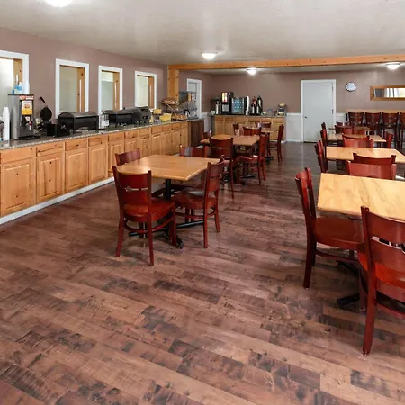Baymont By Wyndham Manistee-2