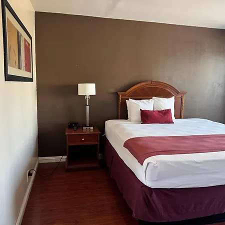 Holiday Lodge-2