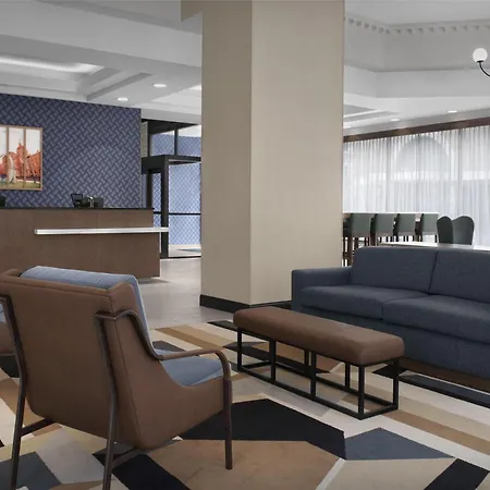 Hampton Inn Indianapolis Downtown Across From Circle Centre-3