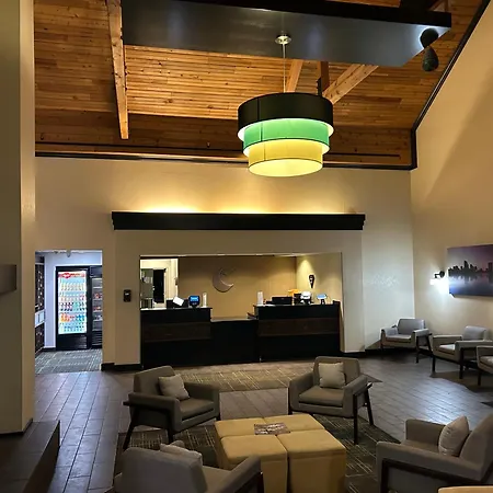 Comfort Inn & Suites Toledo North-3