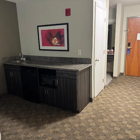 Comfort Inn Huntington Near University Area-2