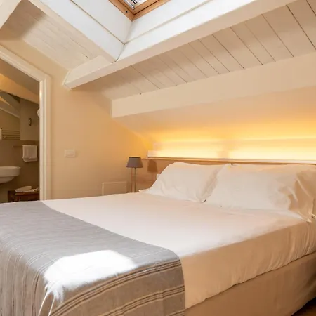 Hotel 900-2