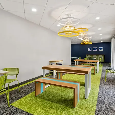 Spark By Hilton Lexington-3