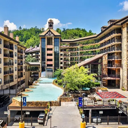 Gatlinburg Town Square-2
