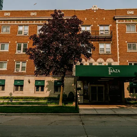 The Plaza Hotel - Milwaukee-2