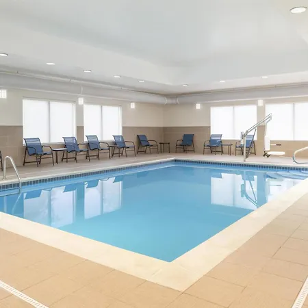 Hampton Inn Fairmont-3