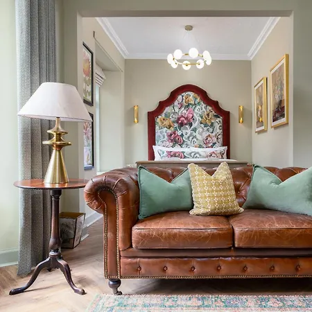 Munro Guest House-3