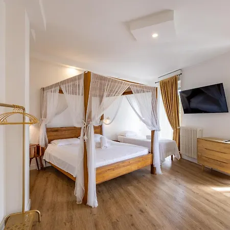 Domino Hotel-3